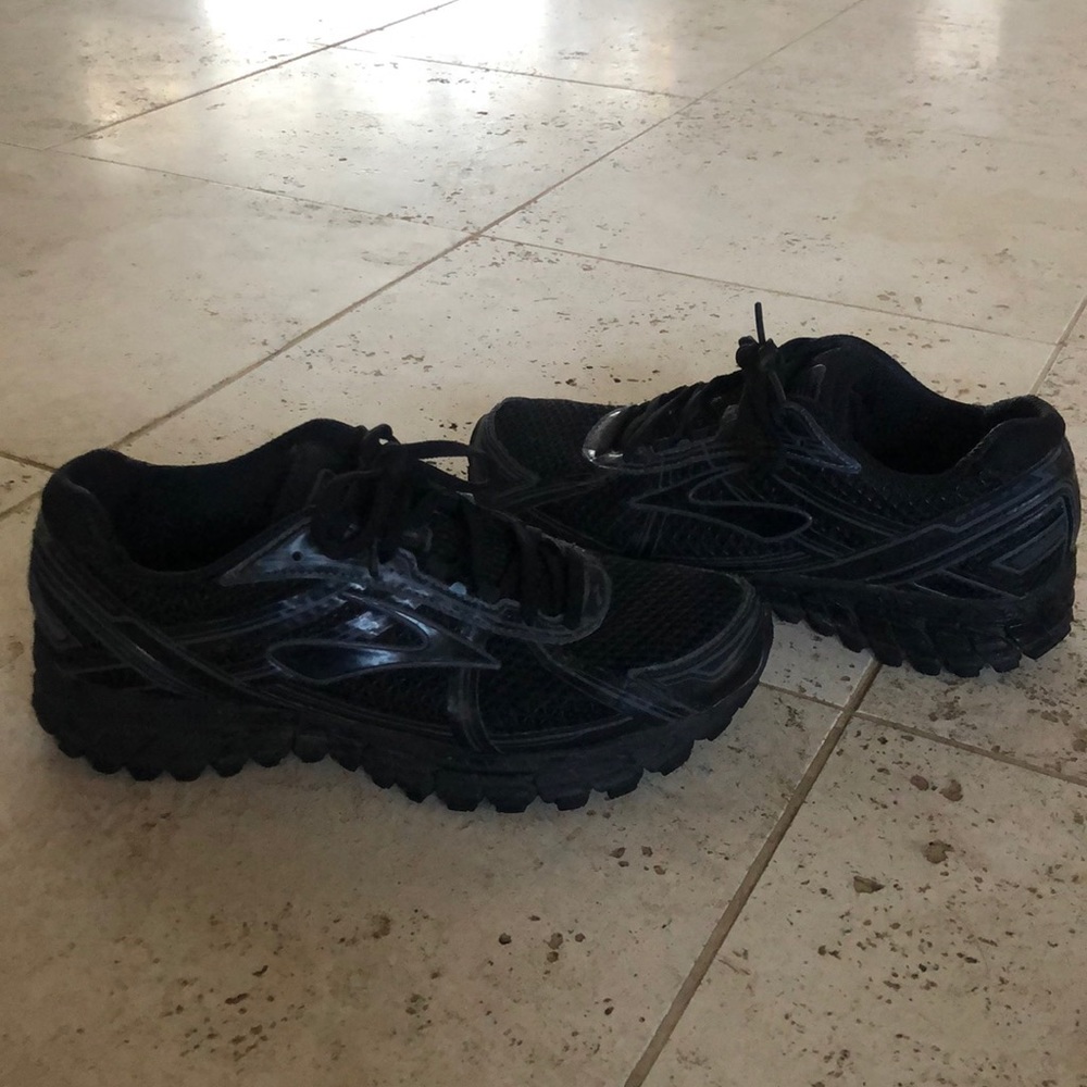 Black Brooks -GTS